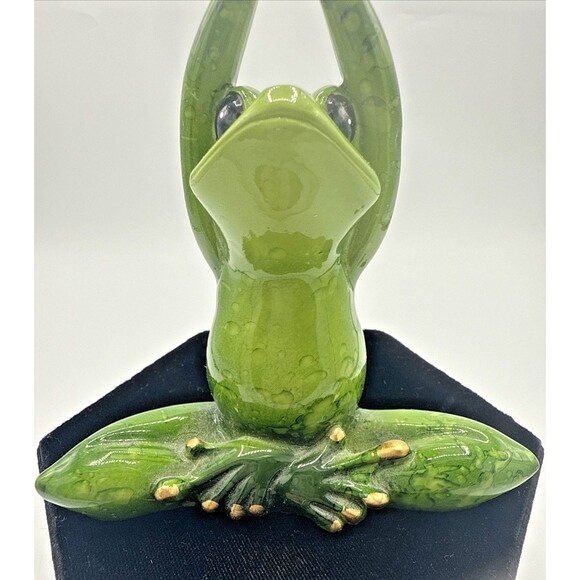 Two Tone Green Yoga Frog Arms Up Resin Figurine 5.5”x 4" Gloss Gold Nails Cute - Picture 5 of 13